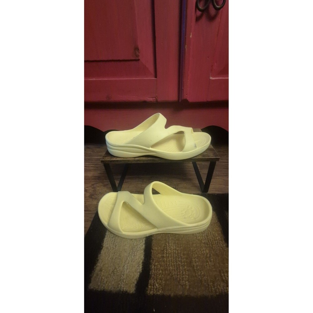 DAWGS Ladies 10 Z-Sandals Arch Support Sandals  Butter Yellow Comfort Slides EUC